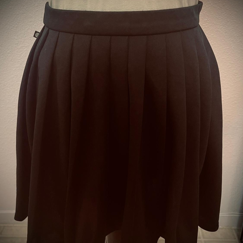 Chic black Adidas, mini skirt with pleats. Size:S.